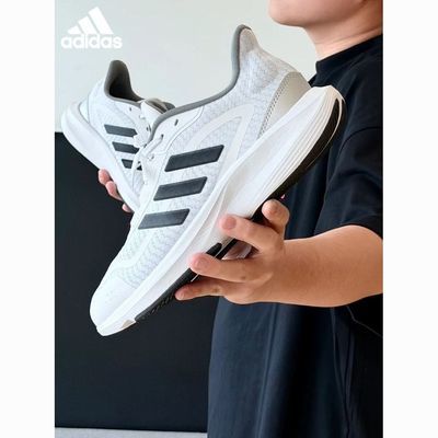 ���ڲ��������ϴ�˹��Ь�ܲ�Ь�ļ�2026�¿�����͸���������˶�Ь��Ů��Ь 279Ԫ