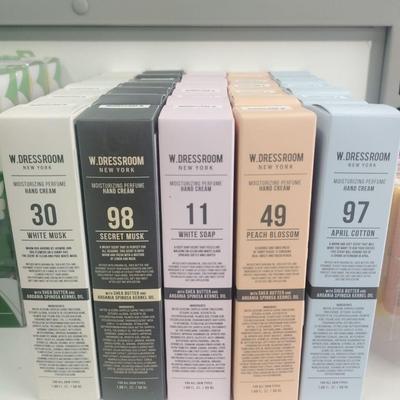 韩国W.DRESSROOM多衣丝香氛护手霜伴手礼多丽丝滋润保湿不粘腻优惠商品图片