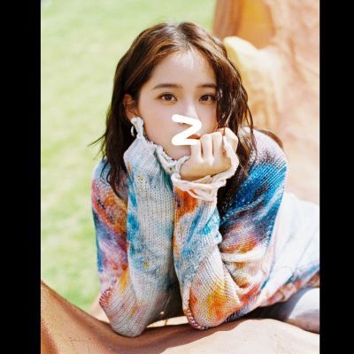 明星同款春季欧美多色扎染印花V领个性破洞中长款宽松针织开衫女【8月8日发完】