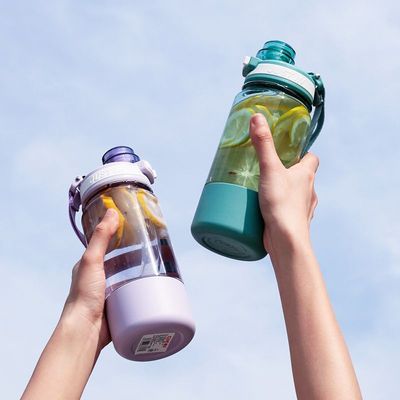 ���ڲ�����ϣ��ˮ����Ů��Я����ֵ�����������ļ�Сѧ�������˶�����ˮ�� 23Ԫ