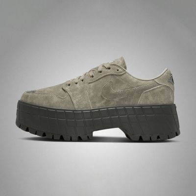 ���ڲ�����NIKE�Ϳ�Ů��AIR JORDAN 1 BROOKLYN LOW AP����ЬIR7248-304 628Ԫ