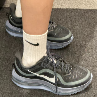 ���ڲ�����NIKE/�Ϳ�ʱ�����ʷ�����ĥ�Ͱ��ܲ�Ь�п�ڻ�HQ2592-006������ 740Ԫ