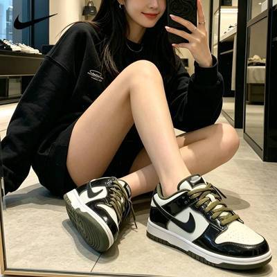 ���ڲ�����Nike�Ϳ�ŮЬ��èDunk����ɫ�Ͱ������˶�Ь���Ż���ЬHQ1918-001 450Ԫ