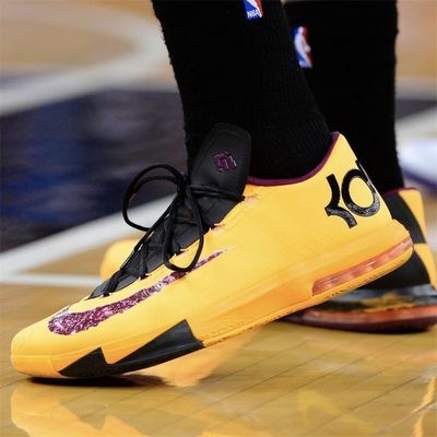 ���ڲ�����NIKE�Ϳ˶�����6���������˶�Ь�����¿����ĥZOOM IB6903-800 582Ԫ