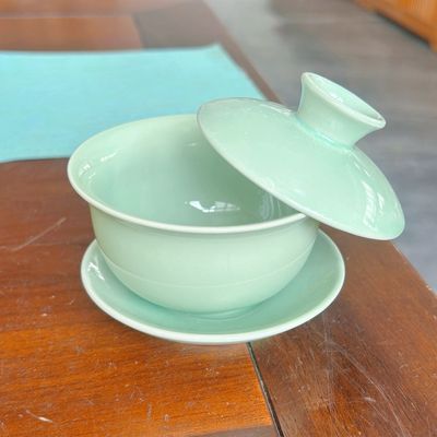 青瓷盖碗功夫茶具泡茶碗可悬停不烫手中式陶瓷三才盖碗办公家用