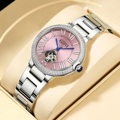 ���ڲ��������ӵ��ֱ�Ůʿ���˽�����������Ů�ѵ¹���е���Զ��ο�������� 1680Ԫ