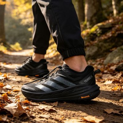 ���ڲ�����adidas/���ϴ�˹FREE HIKER LT�п����ʺ�ɫͽ��ЬKK1881������ 380Ԫ