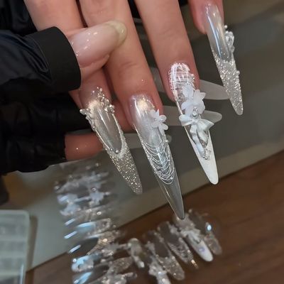 仙女手工婚纱白碎钻雕花穿戴甲温柔重工纯手工冬日穿戴甲立体优惠商品图片