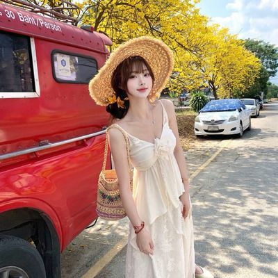 春夏新款设计温柔蕾丝拼接半身裙气质吊带上衣两件套装优惠商品图片