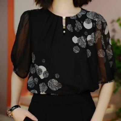 气质黑底印花雪纺衫女夏季圆领珍珠短袖宽松遮肉显瘦通勤百搭上衣