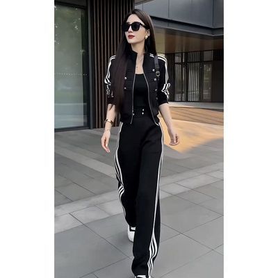 时尚洋气扒条拼接套装女2026秋冬新款立领拉链开衫显瘦长裤两件套