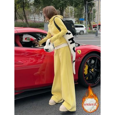 小个子好看减龄休闲时尚套装洋气黄色卫衣外套直筒阔腿裤2026秋
