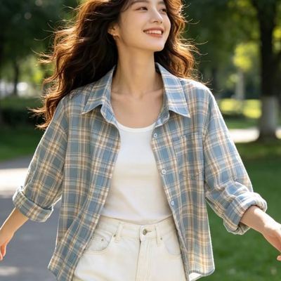 格子正肩版2026秋季新款百搭洋气短款衬衫女设计肌理感长袖开衫