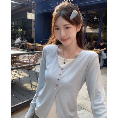 美式修身温柔浅蓝色V领2026新款性感高级纯欲风假两件韩系上衣ins