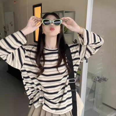 宽松2026女潮圆领新款衣服休闲女装长袖上t恤秋季大码设计感条纹