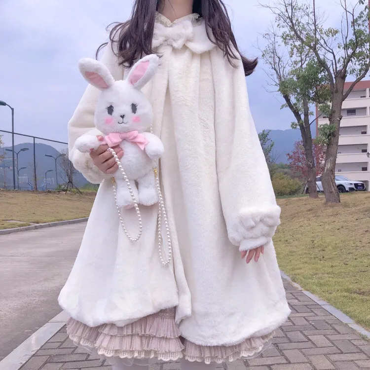 Upgrade your OOTD and turn it to a kawaii look instantly by rocking this adorable Lolita Winter Kawaii Coat. lolithecat.com