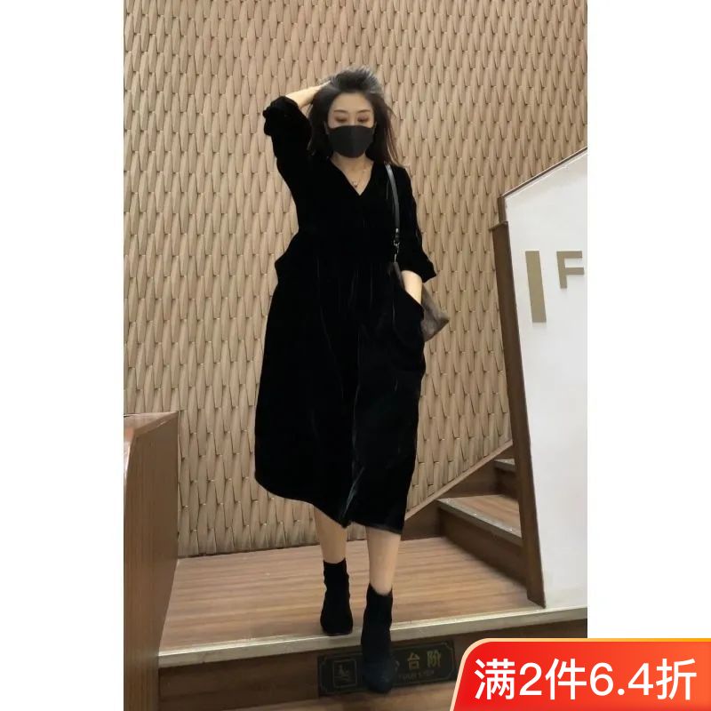 新款大码女装胖妹妹V领时尚气质连衣裙女遮肚子显瘦收腰裙子