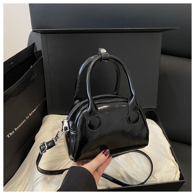 Nuova borsa a mano casual retrò alla moda, semplice ed elegante da portare sotto il braccio per donna, borsa a conchiglia monospalla testurizzata_voghion.com