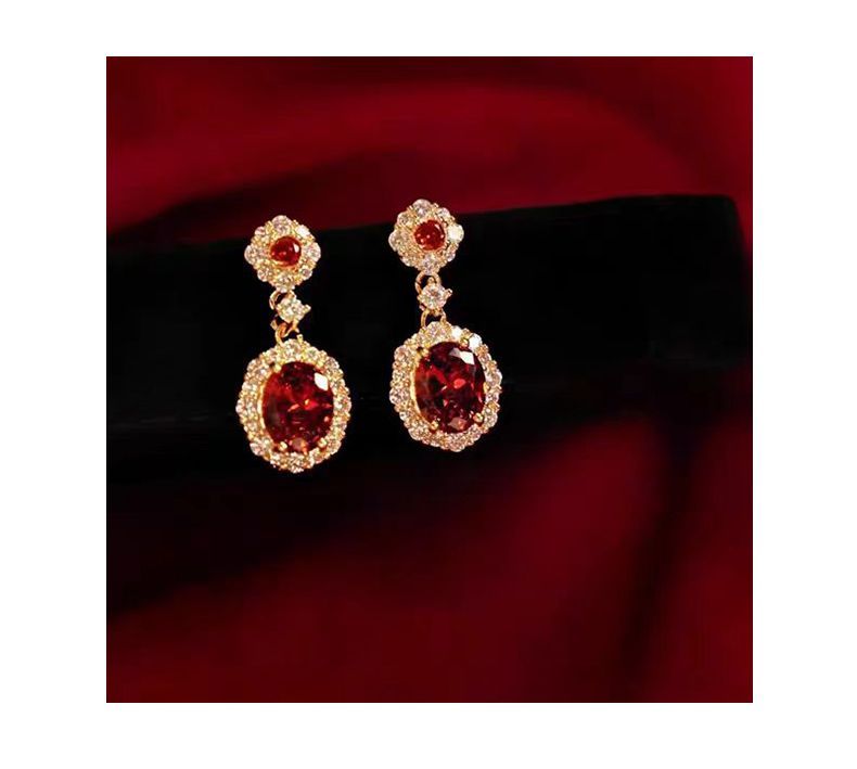 Daisy Dream Red Zircon Earrings detail image 9