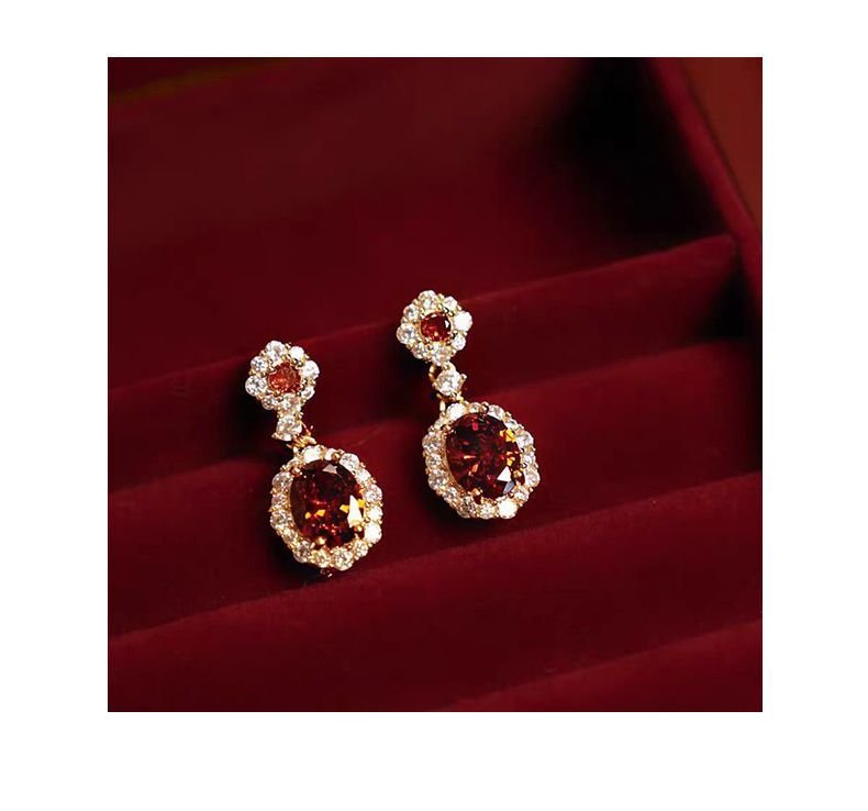 Daisy Dream Red Zircon Earrings detail image 10