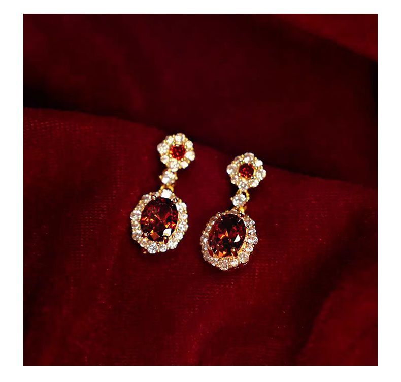Daisy Dream Red Zircon Earrings detail image 8