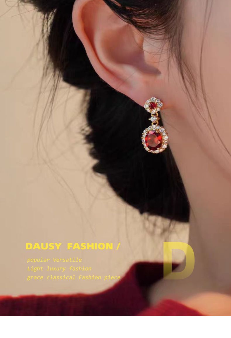 Daisy Dream Red Zircon Earrings detail image 3