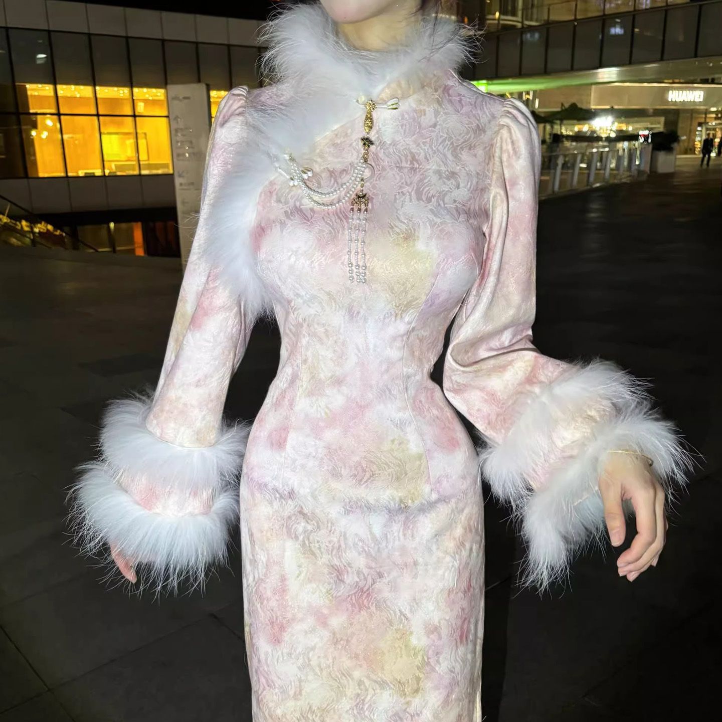 新中式厚款温柔真毛旗袍改良2025秋冬新款加绒连衣裙少女粉花落香【7天内发货】