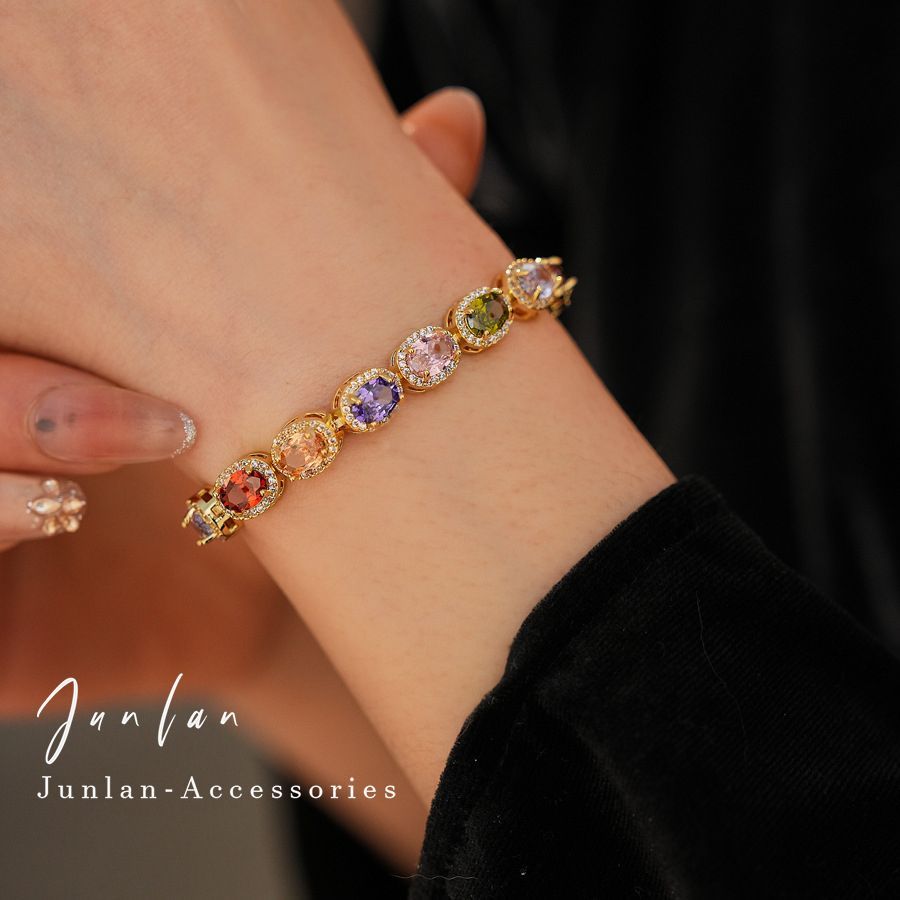 Vintage Zircon Buckle Bracelet detail image 4