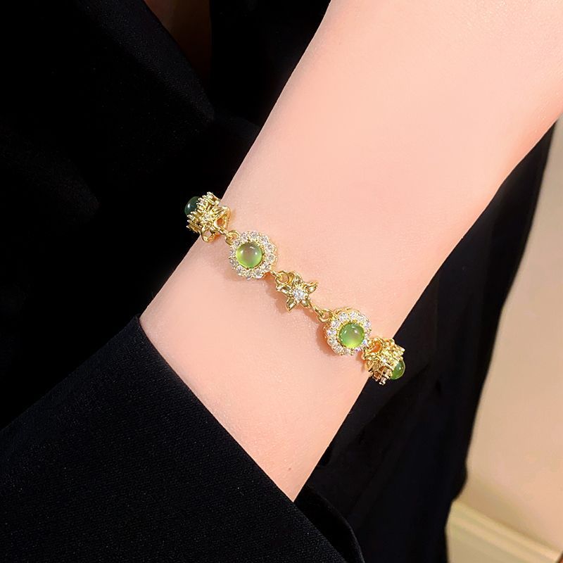 Green Zircon Flower Bracelet detail image 21