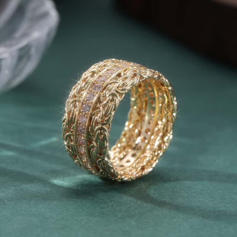 Heavy-duty Diamond Ring For Women Gold Wide Designer Statement Ring_voghion.com