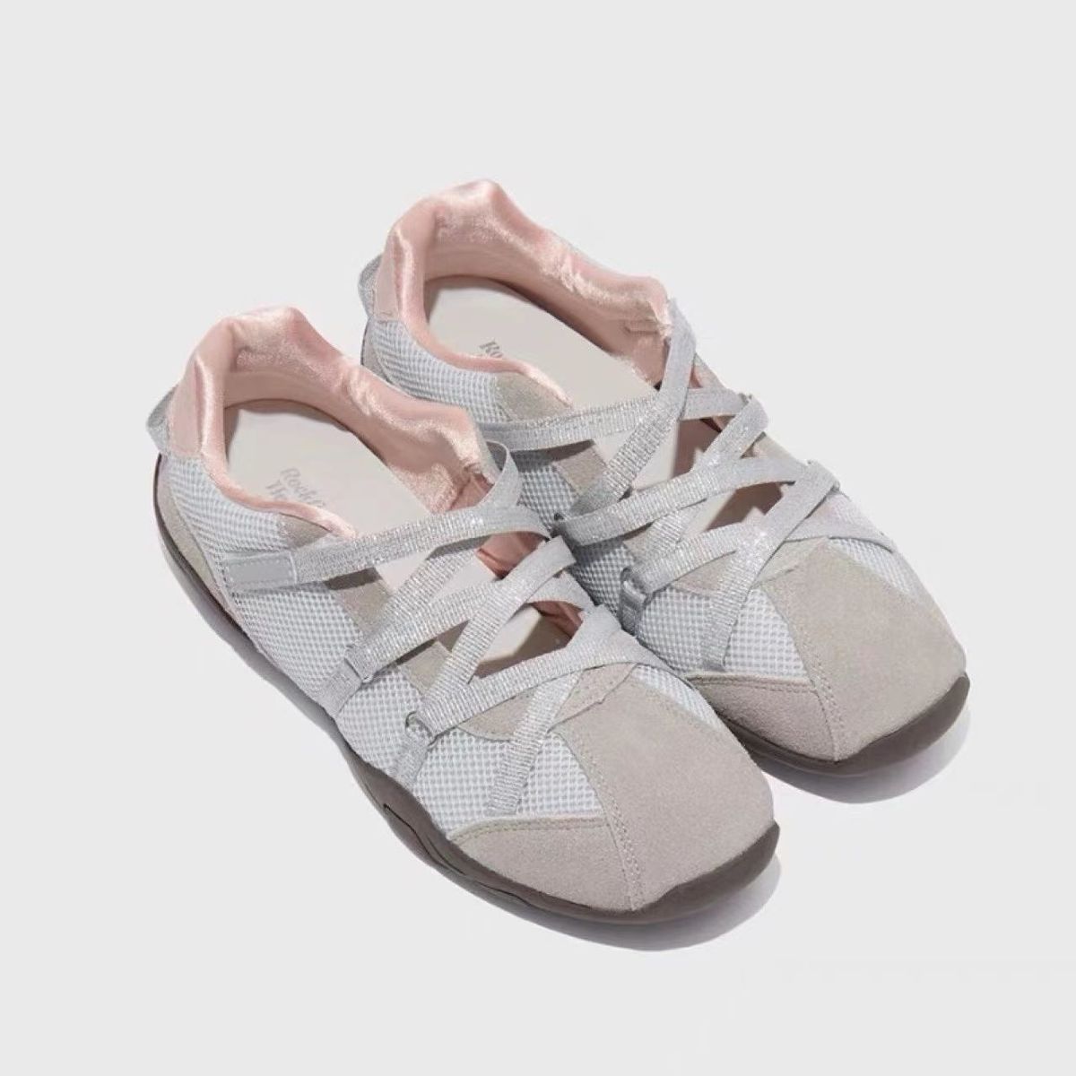 Dames cross-strap sneakers van ademend mesh in balletstijl_voghion.com