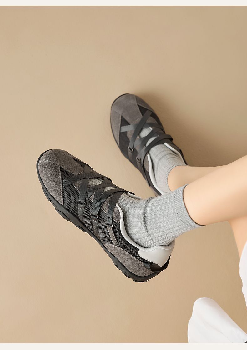 Dames cross-strap sneakers van ademend mesh in balletstijl_voghion.com