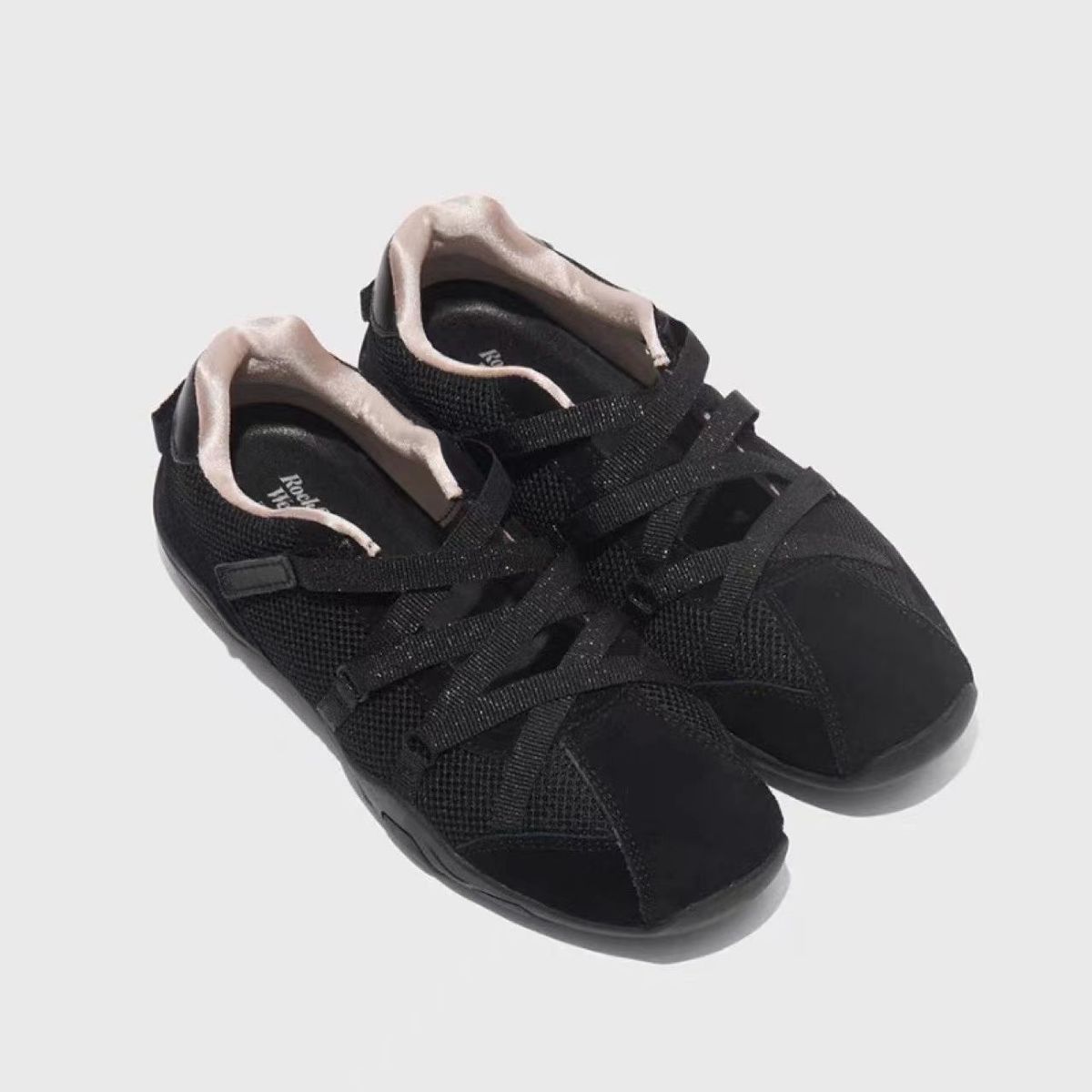 Dames cross-strap sneakers van ademend mesh in balletstijl_voghion.com