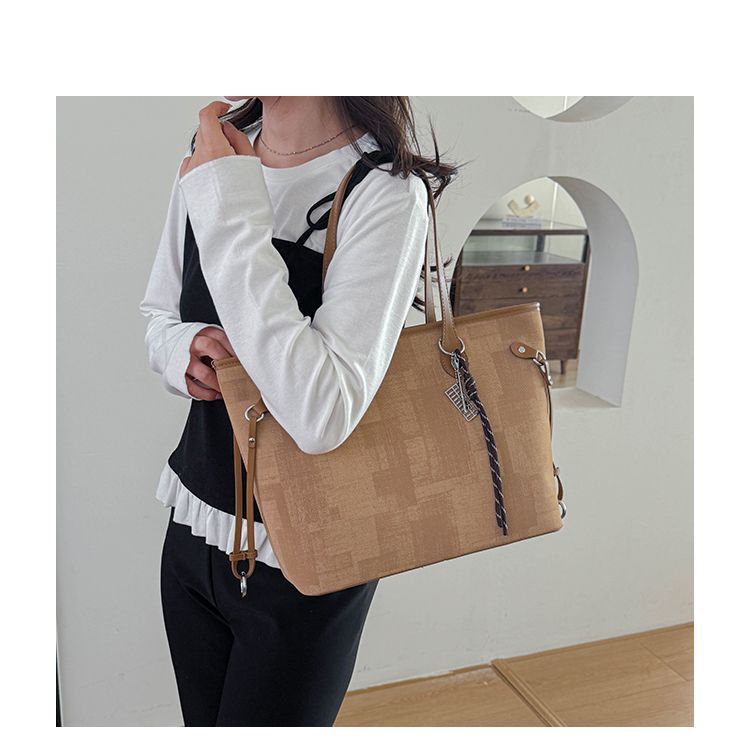 Elegant Women's Single-shoulder Tote Bag For Work And Commuting_voghion.com