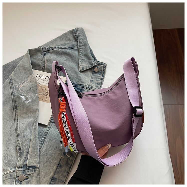 Fashionable And Simple Wide-shoulder Strap Lightweight Sports Dumpling Bag, 2026 Spring New Casual Versatile Commuter_voghion.com