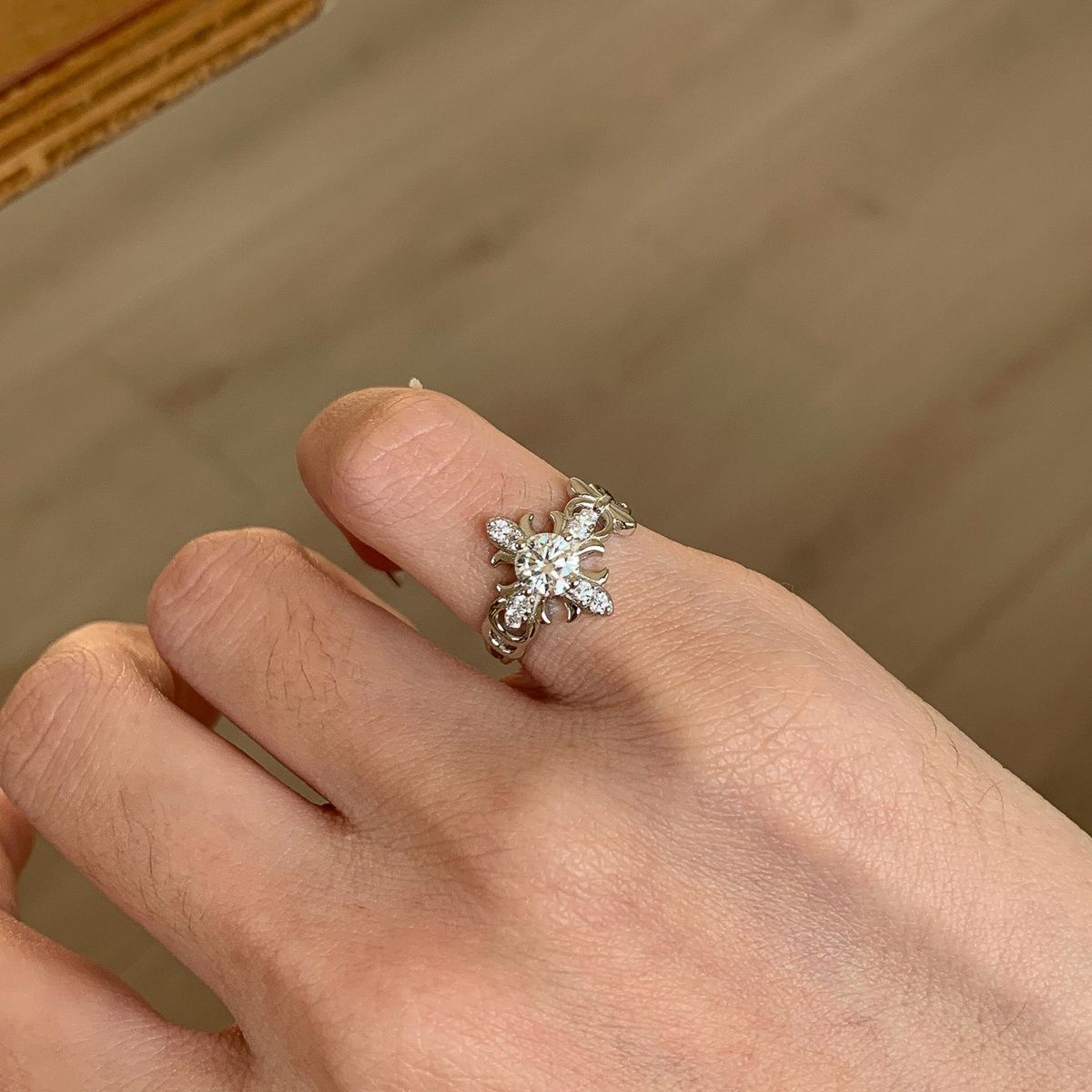 Vintage Mittelalter Kreuz Iris Zirkonia Ring Edler Designerring_voghion.com