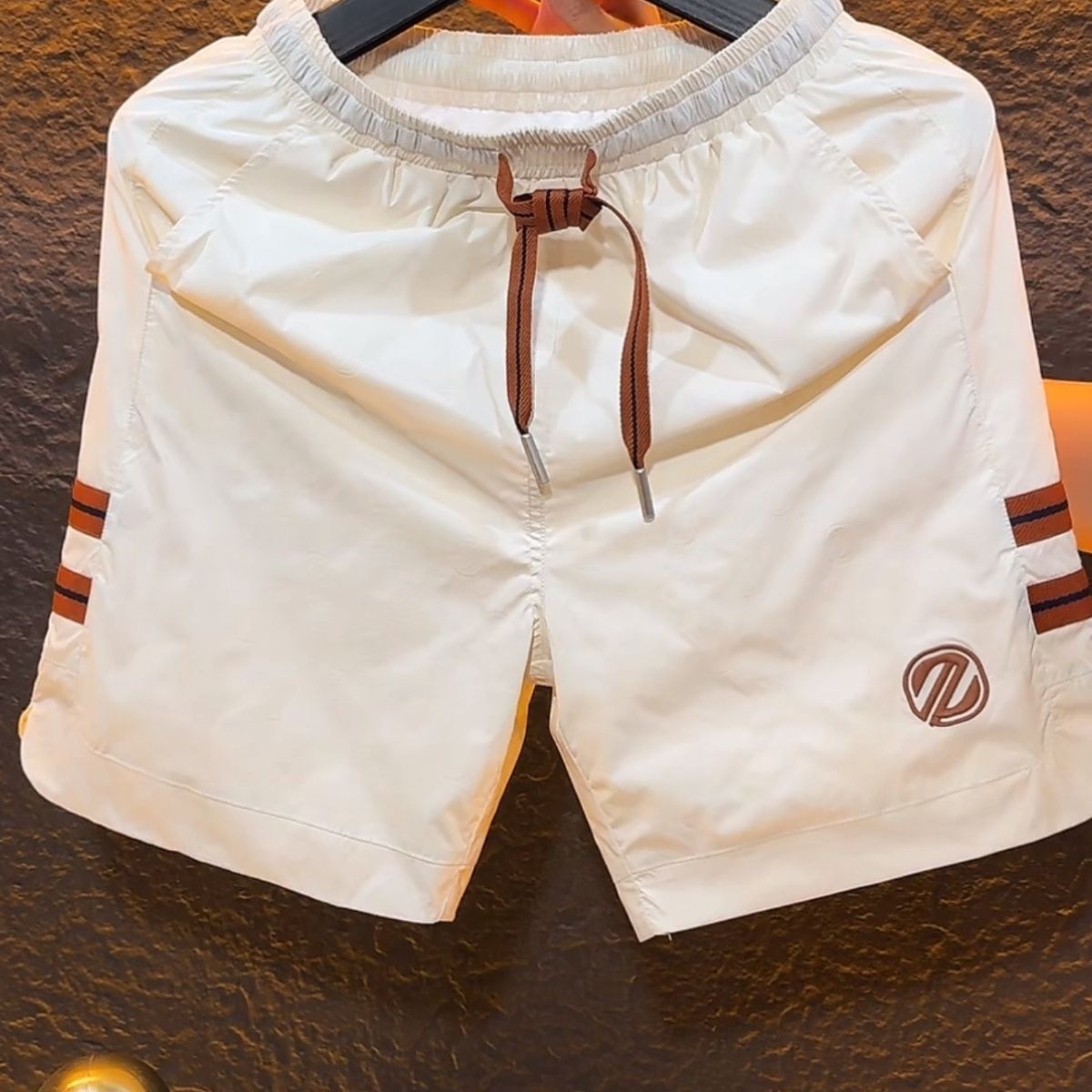2026 New Light Luxury Fashion Trend Men's Casual Shorts Summer Sports White Breathable Loose Pants_viptrois.com