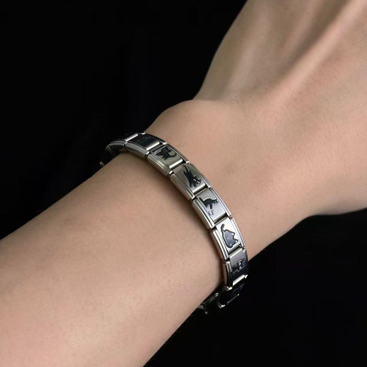 Handmade Interlocking Men's Bracelet Versatile Italian Accessory_voghion.com