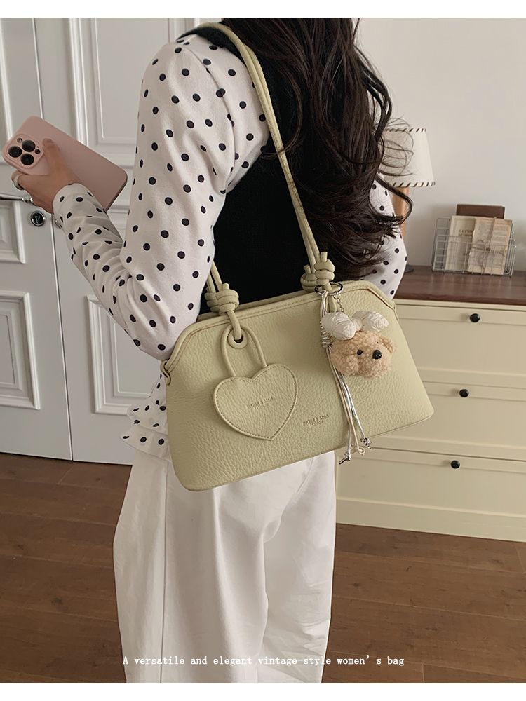 Grande borsa a spalla donna per ufficio stile chic primavera_voghion.com