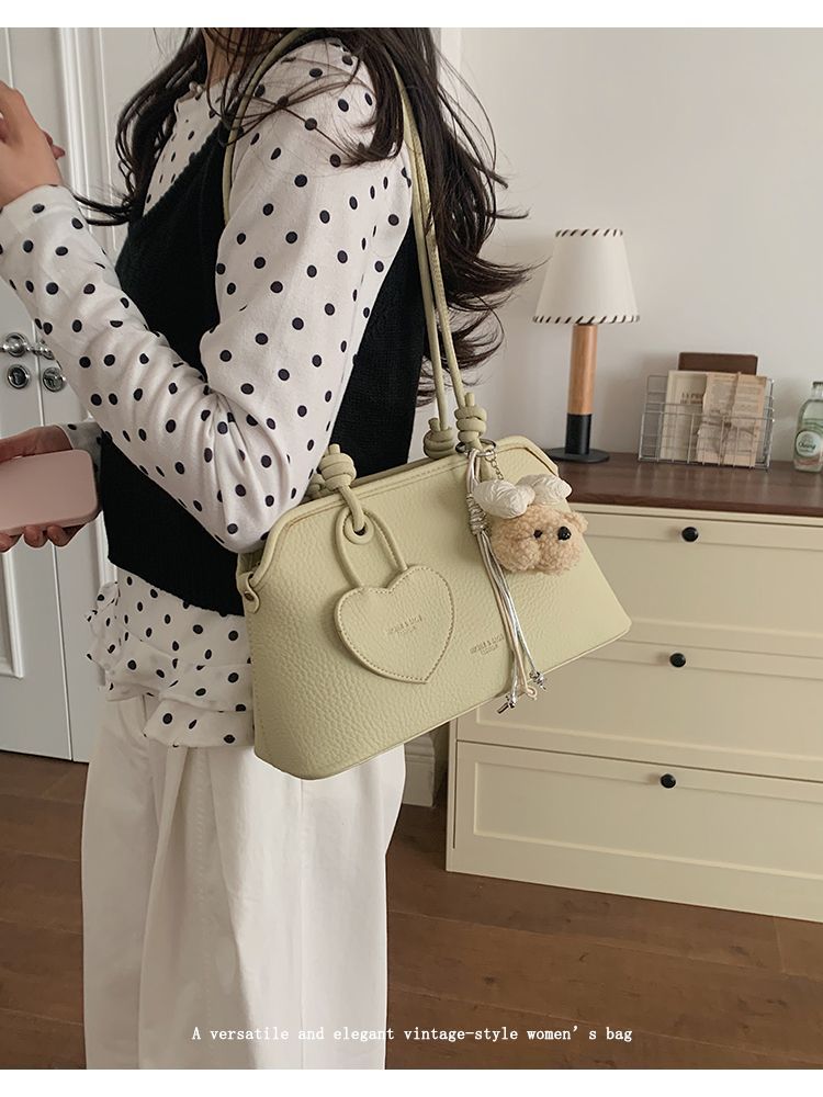 Grande borsa a spalla donna per ufficio stile chic primavera_voghion.com