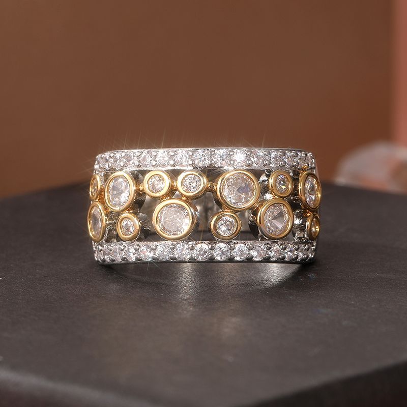 Anello designer bicolore elegante stile traforato versatile_voghion.com
