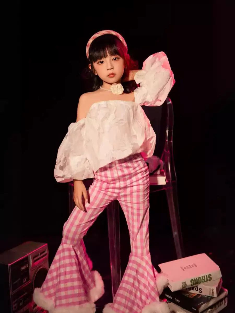 Girl's Off-shoulder Top And Sequin Flared Pants Set Clothing Set_voghion.com