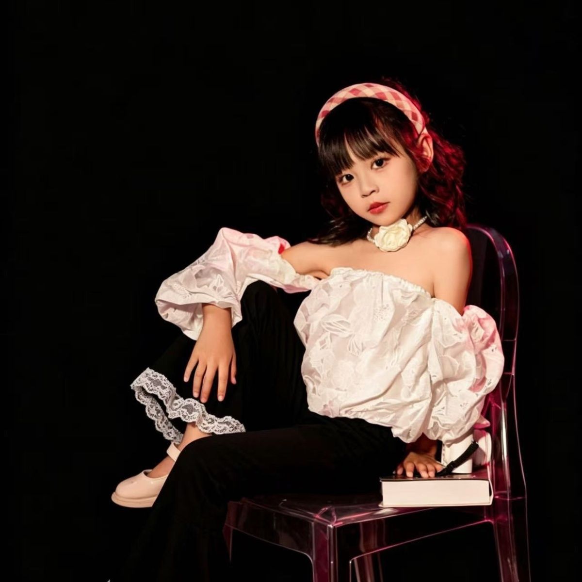 Retro-Outfit im Hongkong-Stil für Kinder, Dopaminfarbenes Set, Laufsteg-Fotoshooting für Mädchen, Schlaghosen, Tanzperformance_voghion.com