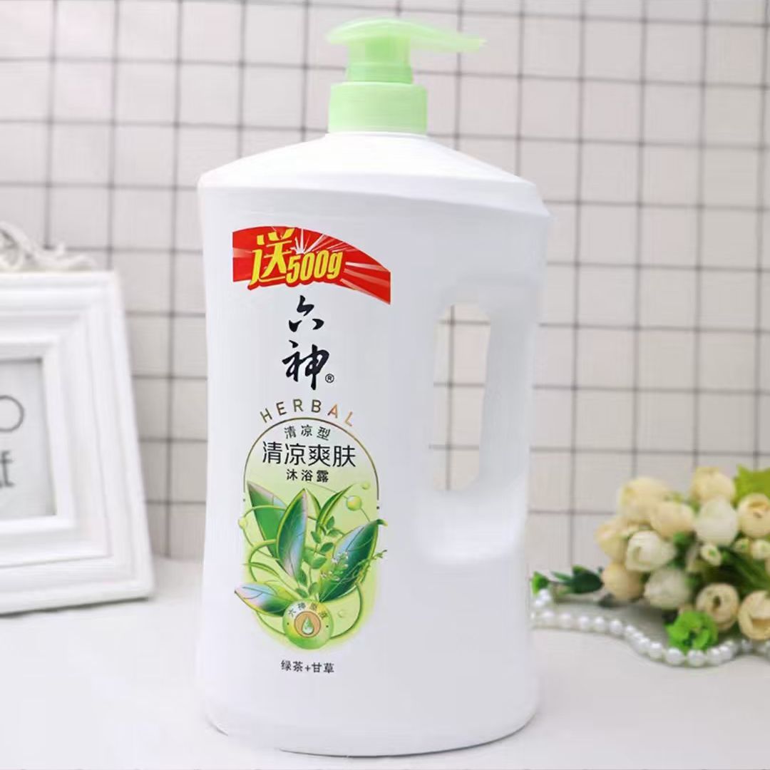 六神清凉爽肤沐浴露1.5kg 绿茶+甘草清新怡人舒爽肌肤家庭装