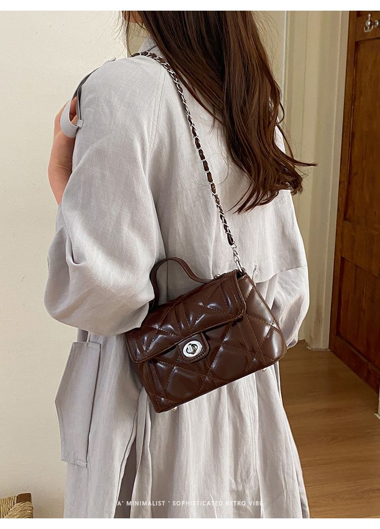 Borsa a spalla trapuntata in vernice donna borsa a tracolla chic_voghion.com