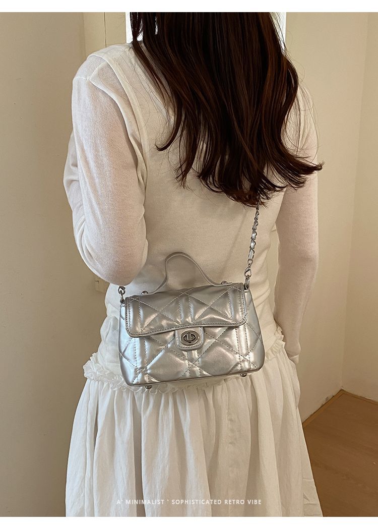 Borsa a spalla trapuntata in vernice donna borsa a tracolla chic_voghion.com