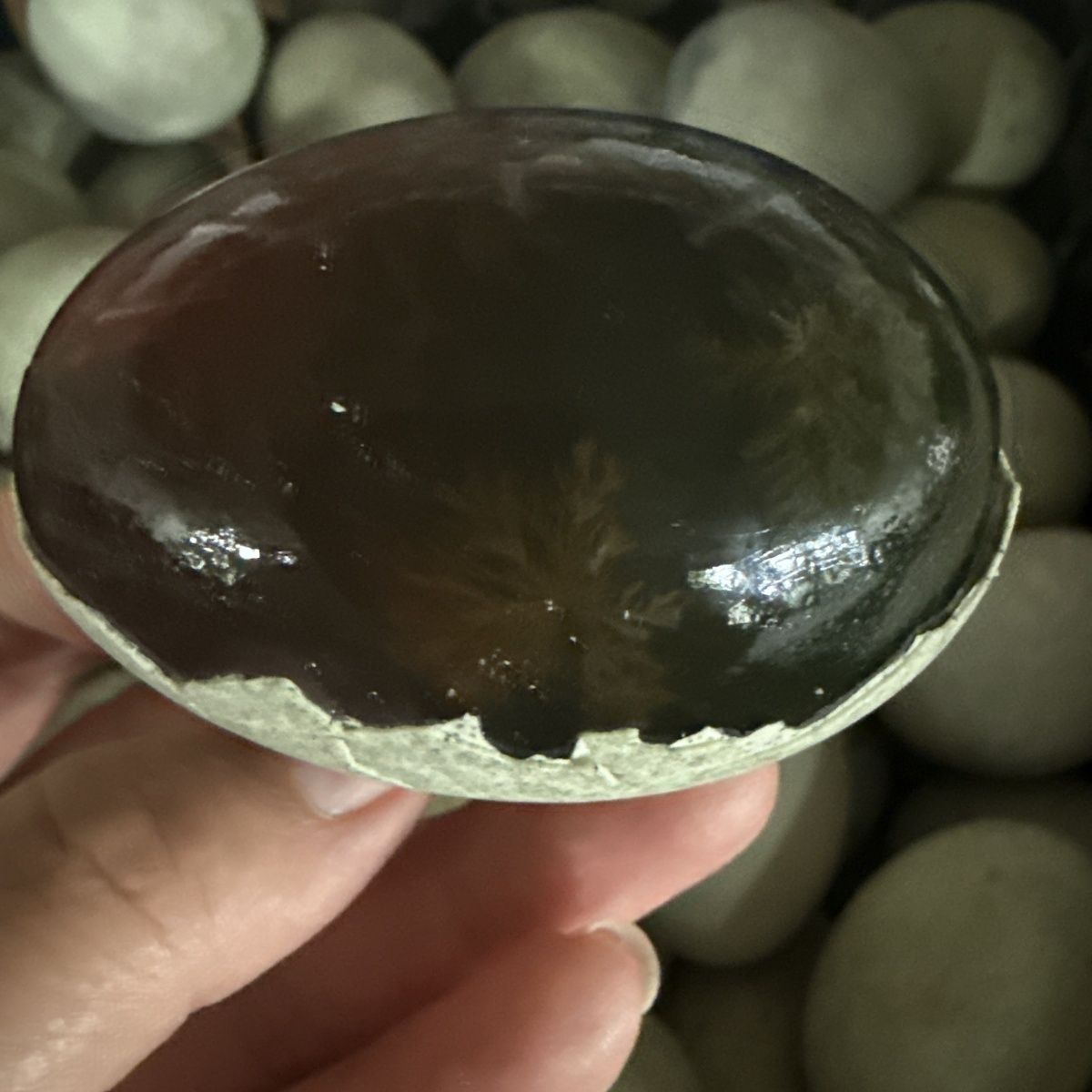 特大号实心黑壳老皮蛋不麻不涩无铅工艺松花蛋一整箱餐馆专用