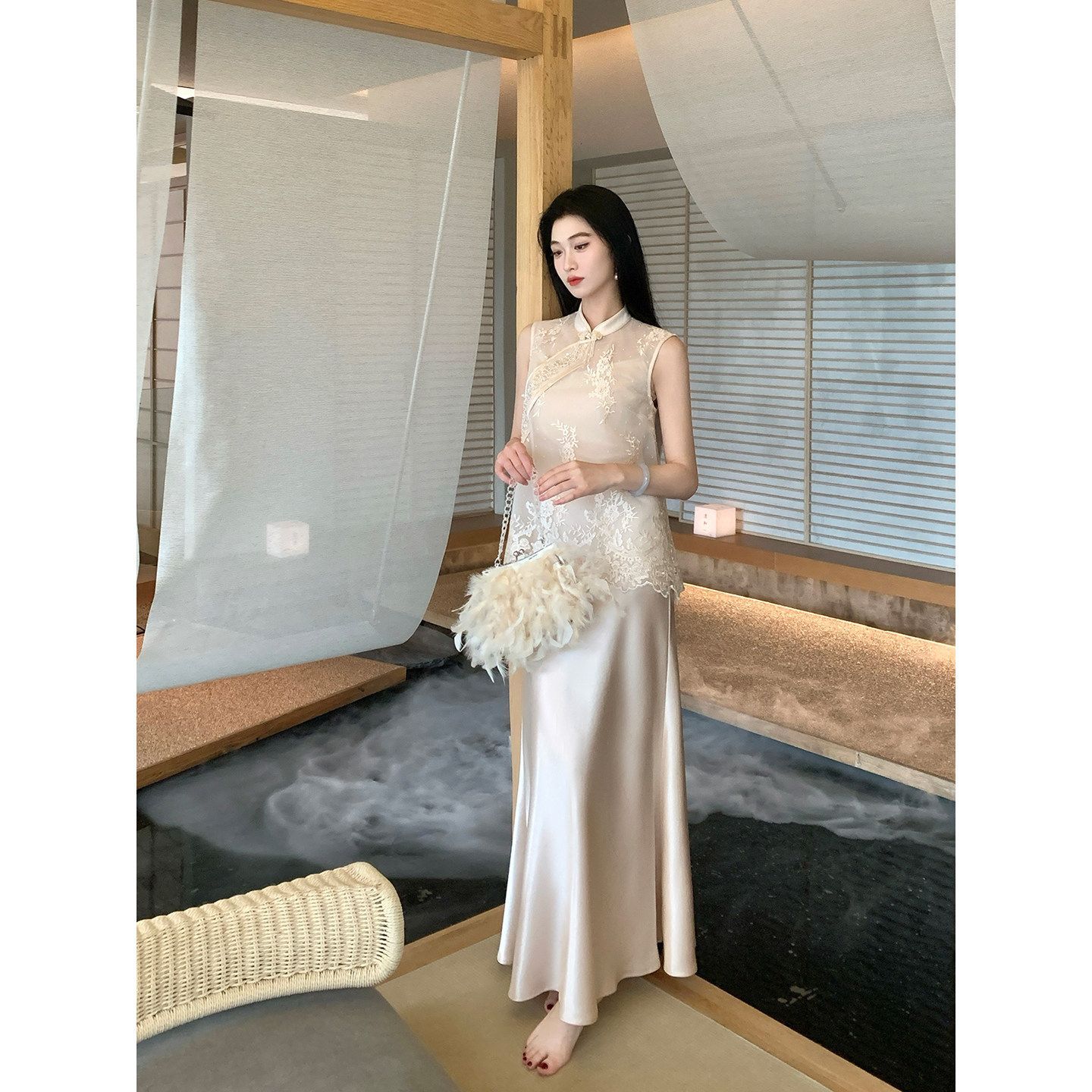 【预售15天】MOOUNCUNS/莫纯2026新中式套装裙女夏网纱刺绣马甲缎面吊带连衣裙