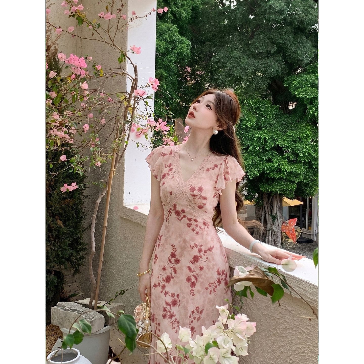 【预售15天】MOOUNCUNS/莫纯2026法式紫色碎花小飞袖连衣裙女春夏蕾丝掐腰长裙