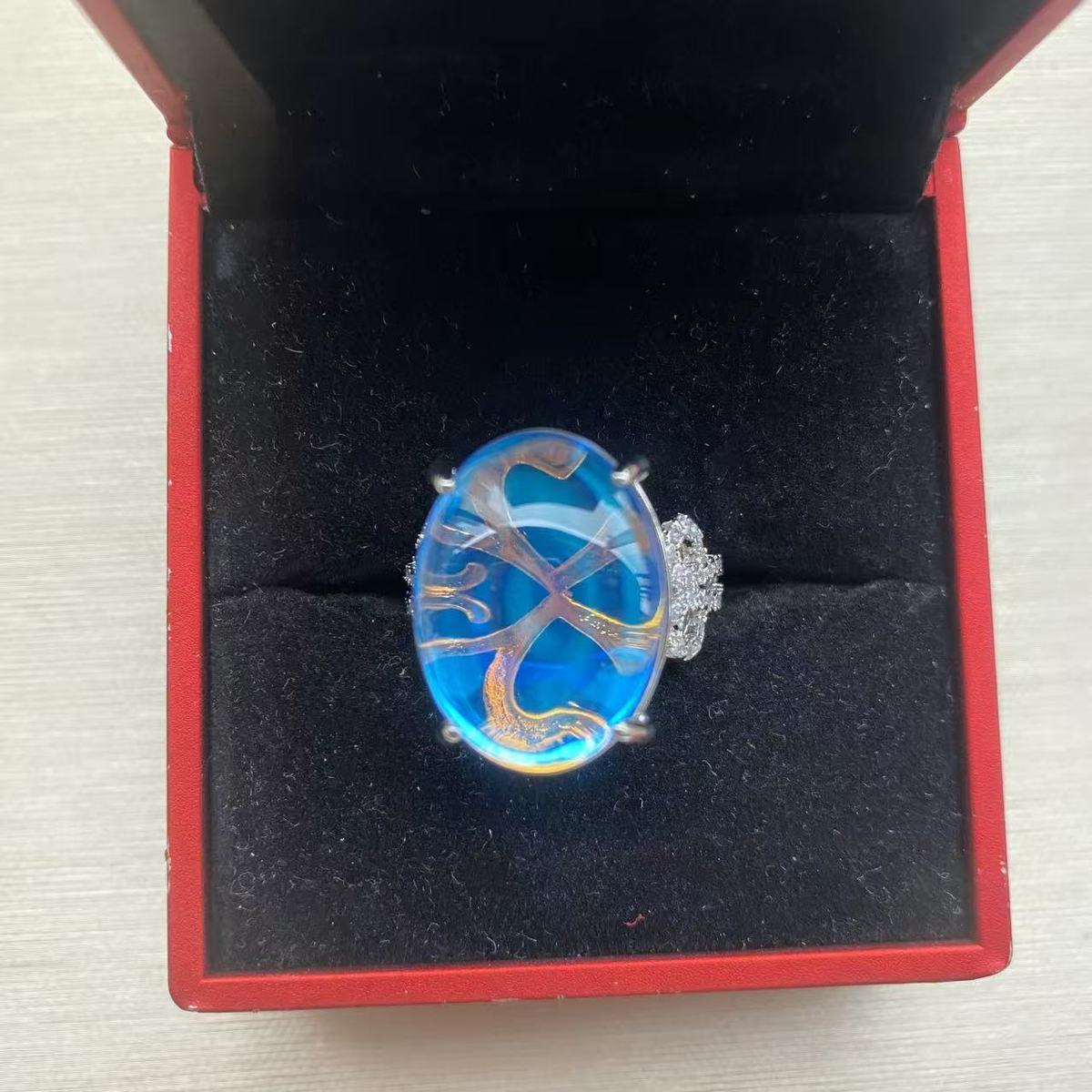 Natural Moonstone - The Ring Is Elegant And Enhances One's Temperament_voghion.com